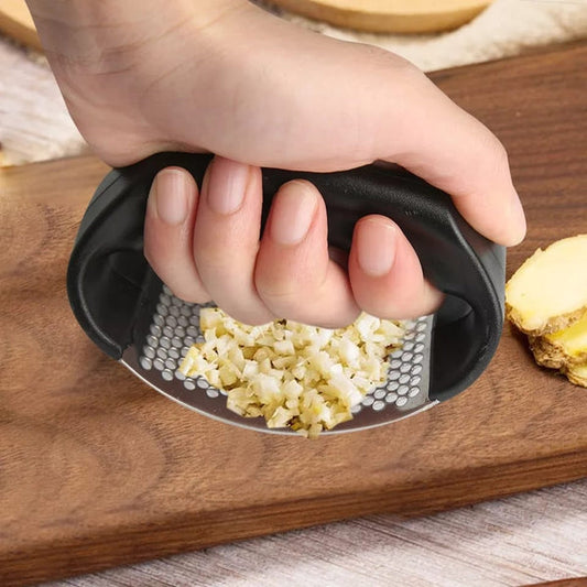 Garlic crusher